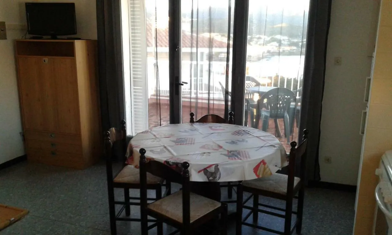 Espectaculares Vistas Al Mar Atico Y Apart 3 Habitaciones Llanca Apartment